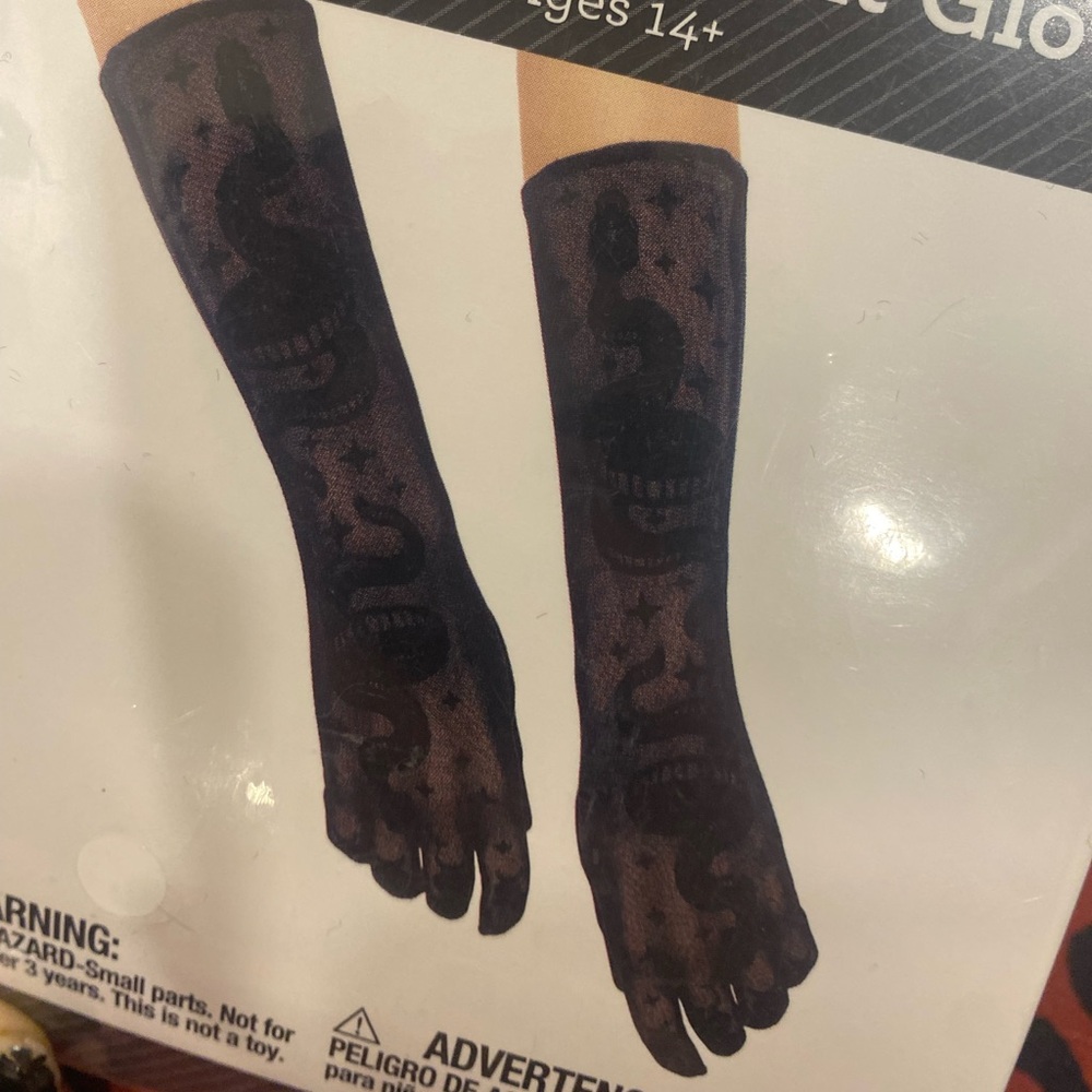 gothic gloves - Picture 8 of 11